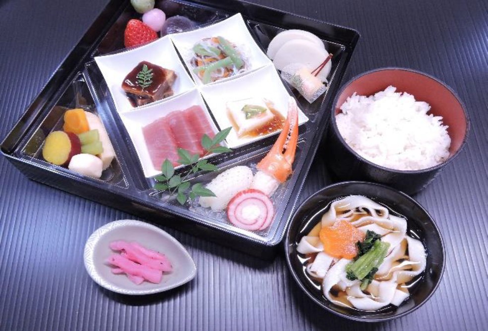 季節の割子弁当